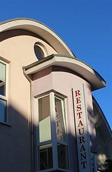Hotel Hesse Шенефельд Экстерьер фото